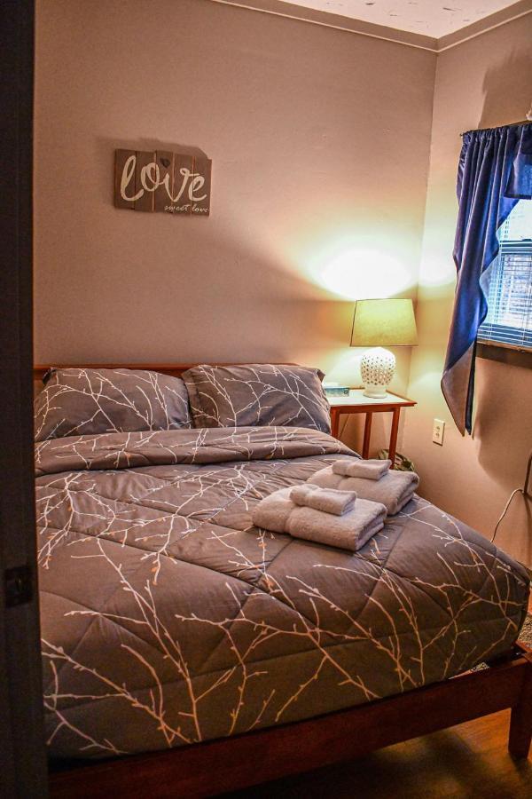 Brook Road Cabin Goshen Екстер'єр фото